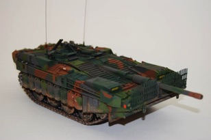 1-35 Trumpeter Strv 103C S-Tank sm0002.jpg